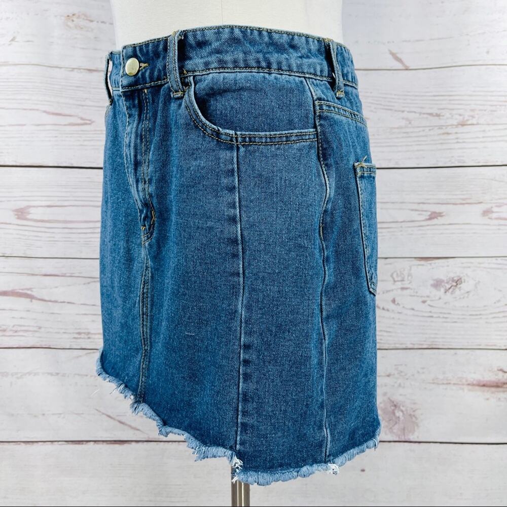 Forever 21 denim mini skirt raw hem large - Picture 4 of 7